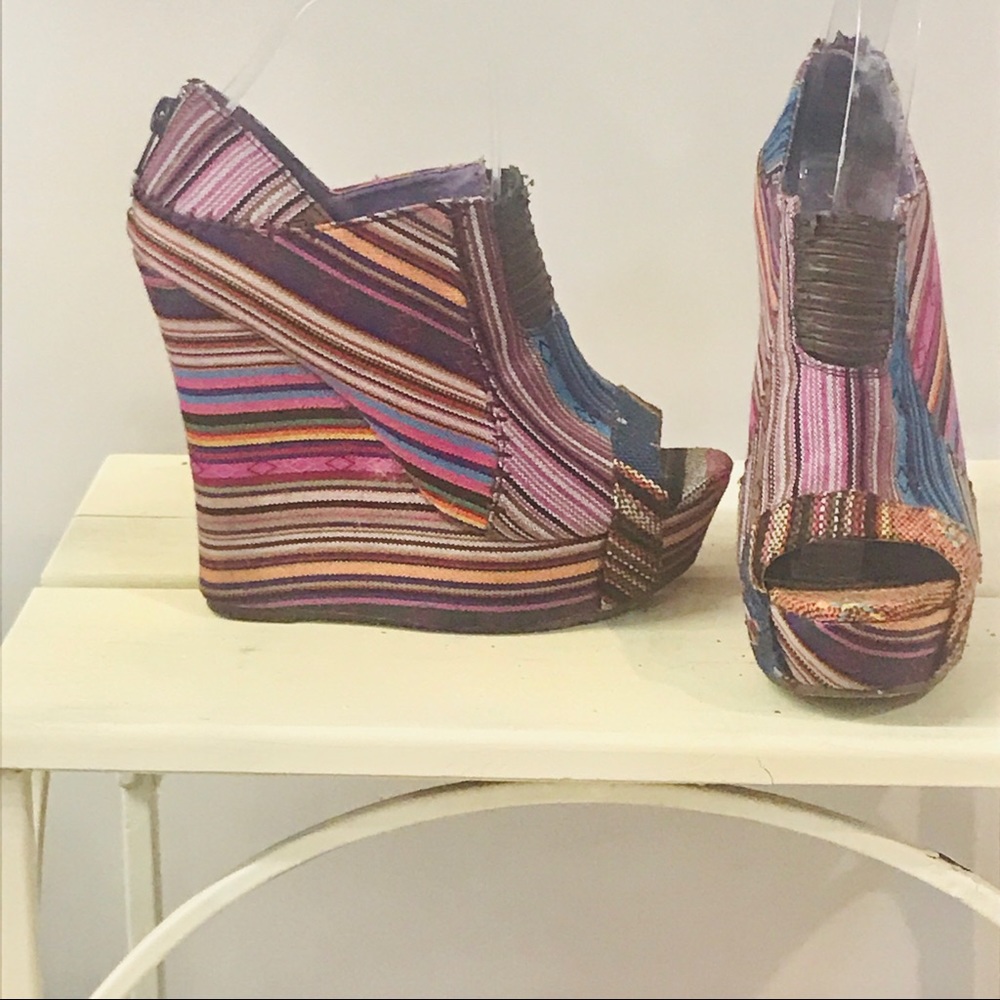 Baby Girl Boho platforms.